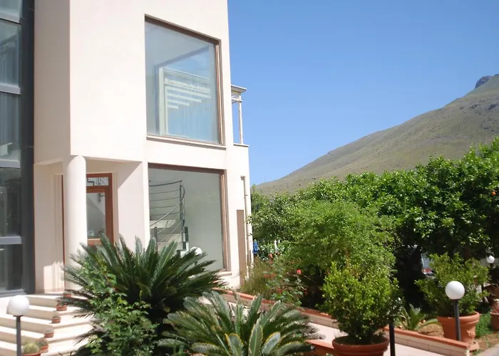 Dolce Siesta Bed & Breakfast 4*