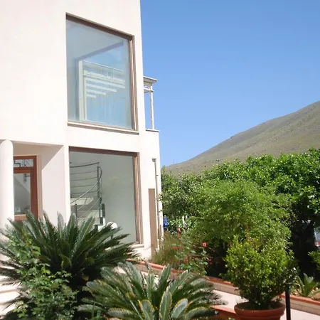 Dolce Siesta Bed & Breakfast 4*